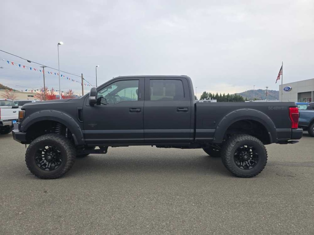 Used 2022 Ford F-250 Lariat Truck Crew Cab