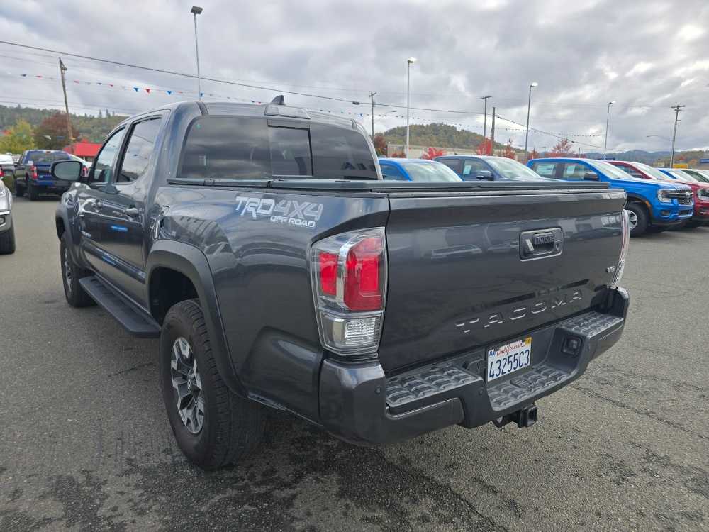 2021 Toyota Tacoma TRD Double Cab photo 2