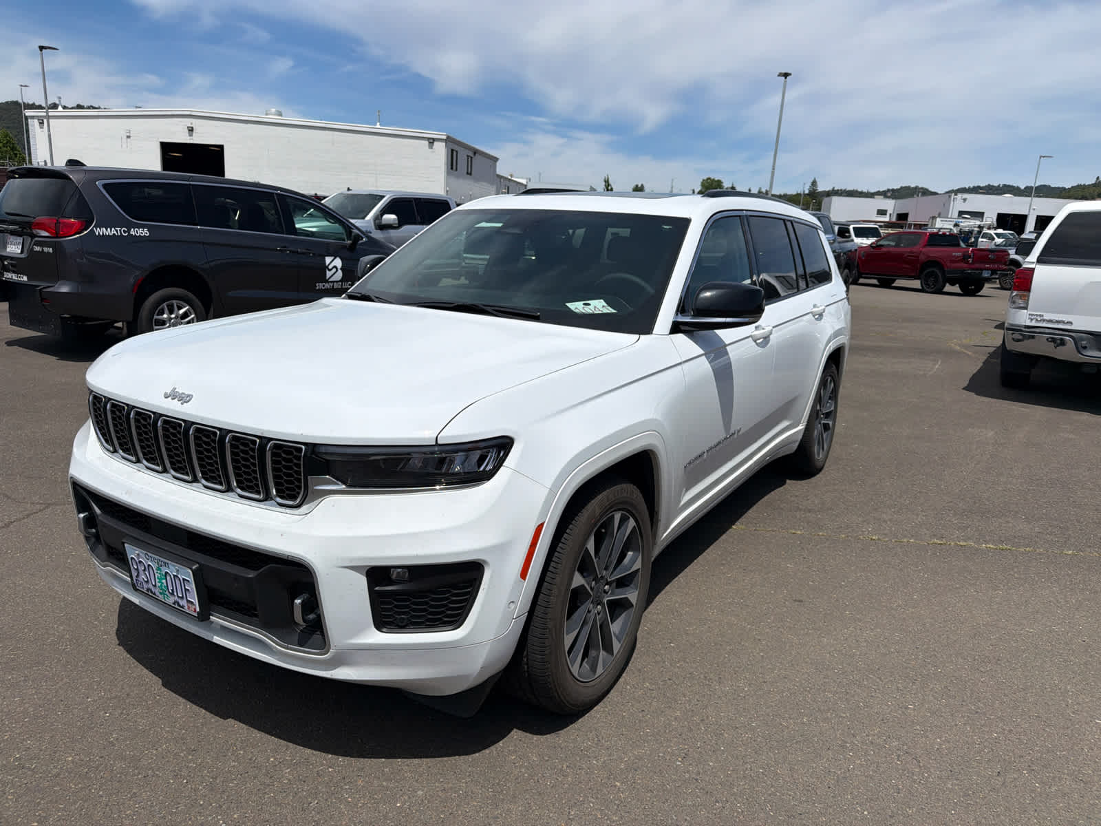 2024 Jeep Grand Cherokee L Overland 4x4's photo