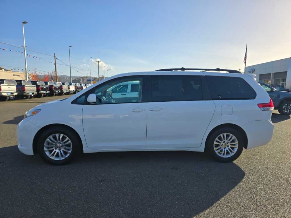 Used 2011 Toyota Sienna XLE Van