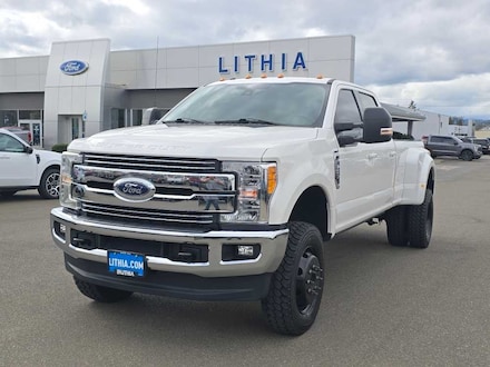 2017 Ford F-350 Lariat Truck Crew Cab