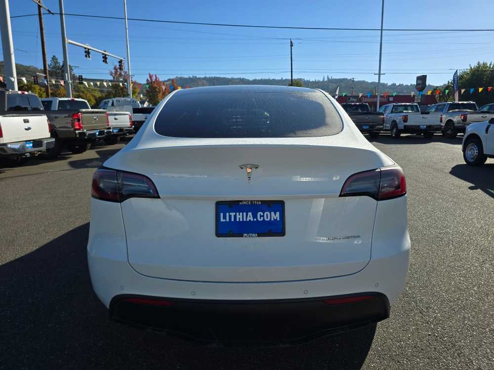 2022 Tesla Model Y Long Range photo 4