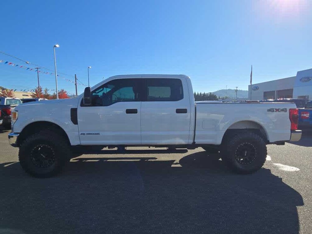 Used 2022 Ford F-250 XLT Truck Crew Cab