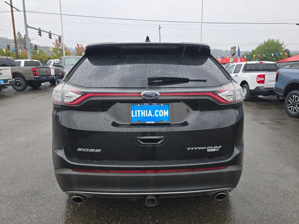 2017 Ford Edge Titanium photo 4