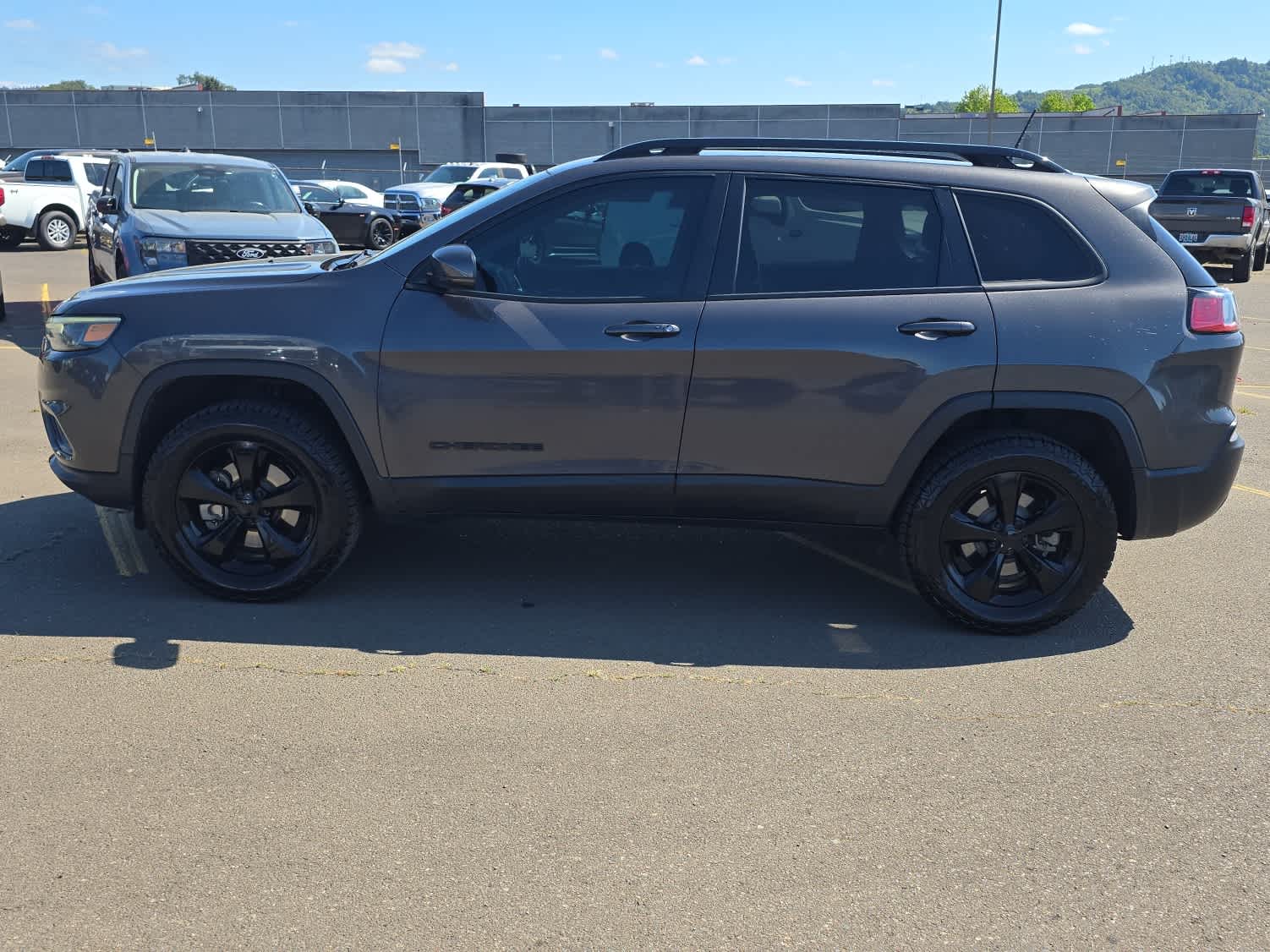 Certified 2019 Jeep Cherokee Altitude with VIN 1C4PJMLX1KD482016 for sale in Roseburg, OR