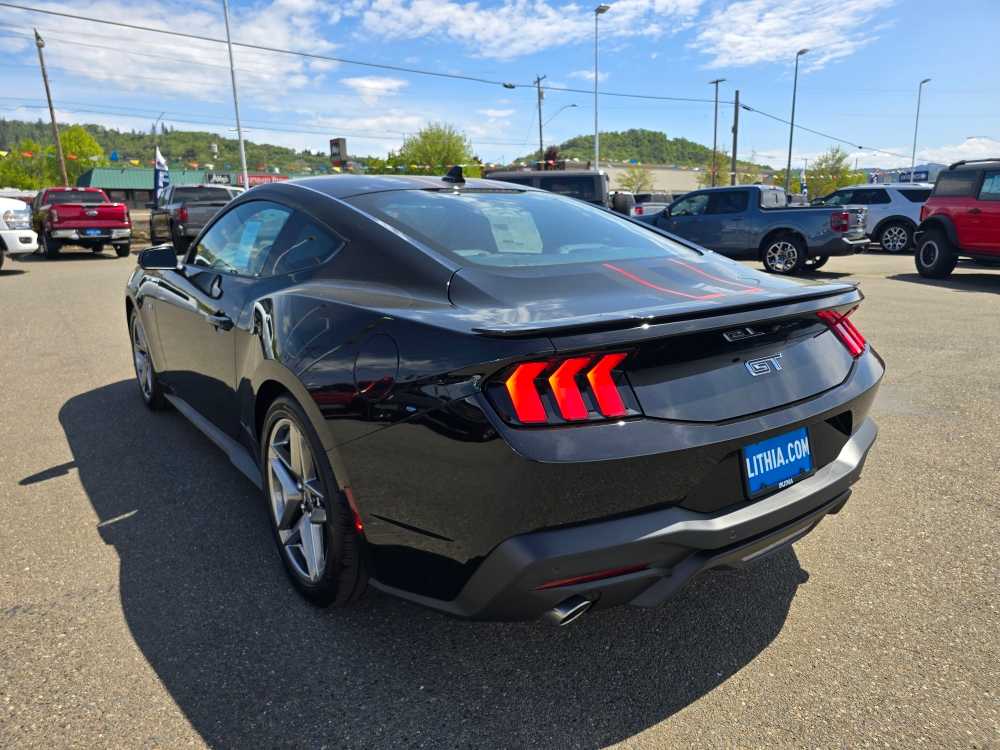 2025 Ford Mustang GT Premium photo 3