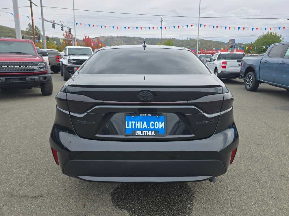 2022 Toyota Corolla Hybrid LE photo 3