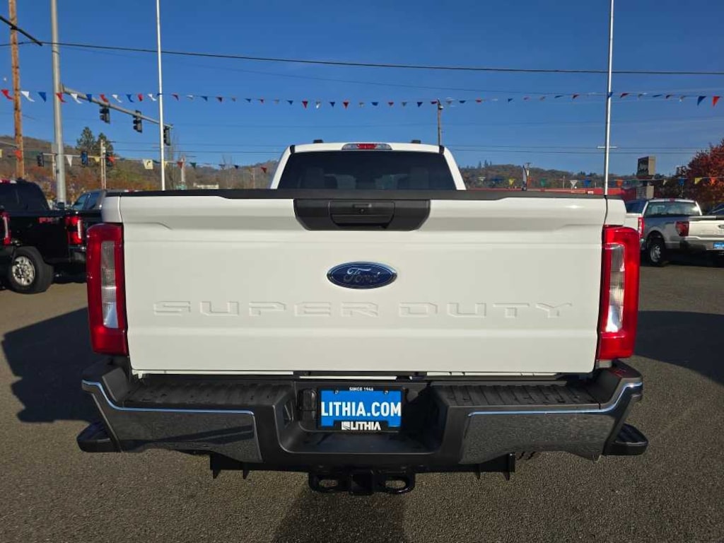 New 2026 Ford Super Duty F-350 SRW XLT Truck
