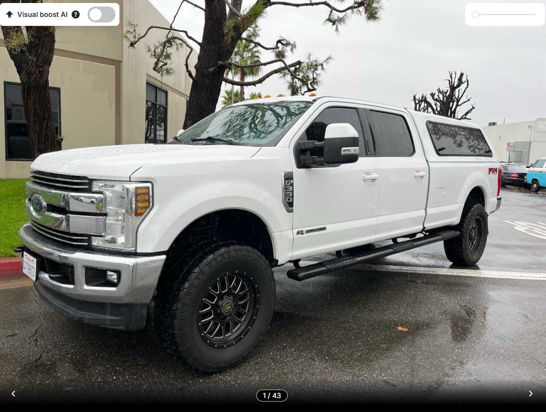 2019 Ford F-350 Super Duty Lariat's photo