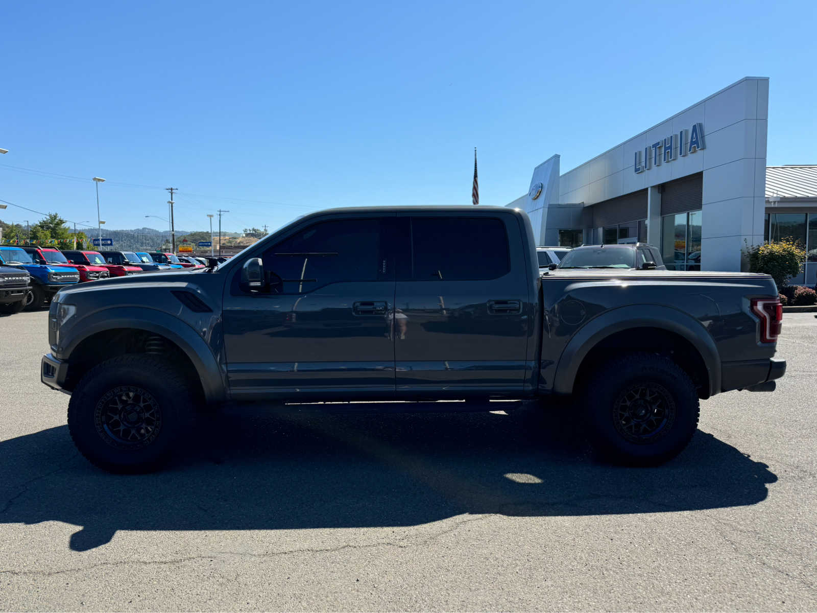 Used 2018 Ford F-150 Raptor with VIN 1FTFW1RG2JFD73697 for sale in Roseburg, OR