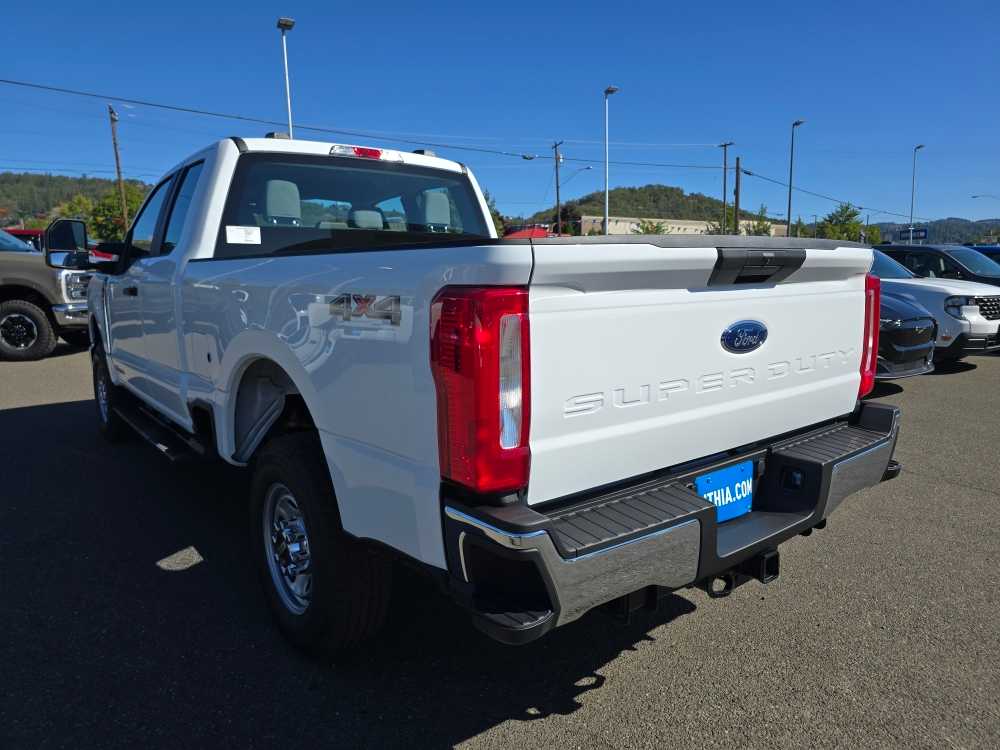2026 Ford F-250 Super Duty XL - Photo 3