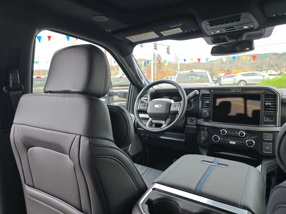 2026 Ford F-350 Super Duty Platinum - Photo 10