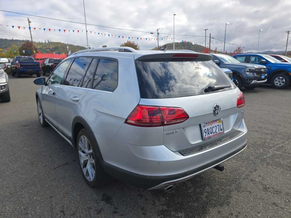 Certified 2017 Volkswagen Golf Alltrack SEL Wagon