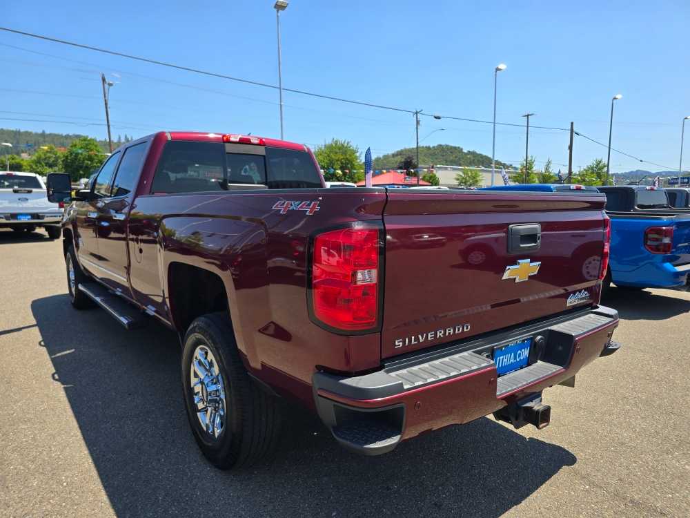 2015 Chevrolet Silverado 3500HD High Country photo 3