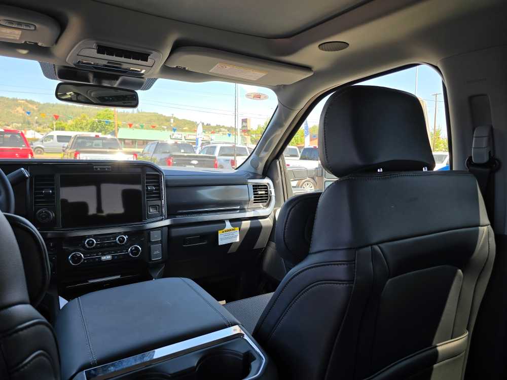 2025 Ford F-350 Super Duty Lariat - Photo 14