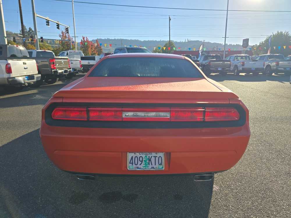 2010 Dodge Challenger R/T photo 4