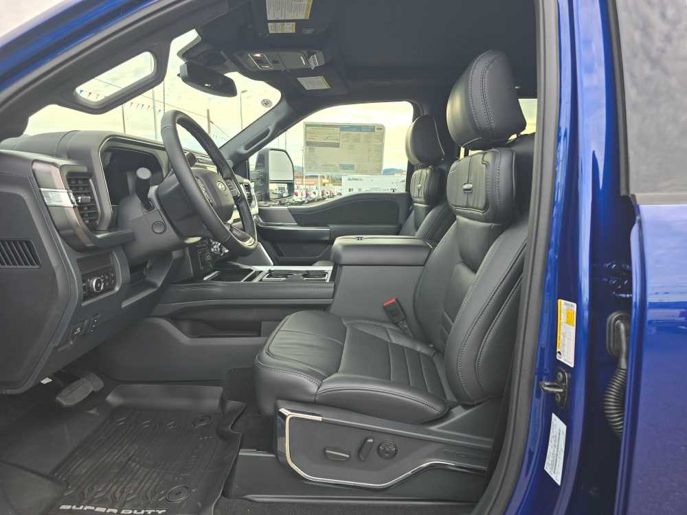 2026 Ford F-350 Super Duty Platinum - Photo 9