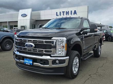 2025 Ford Super Duty F-350 SRW XLT Truck