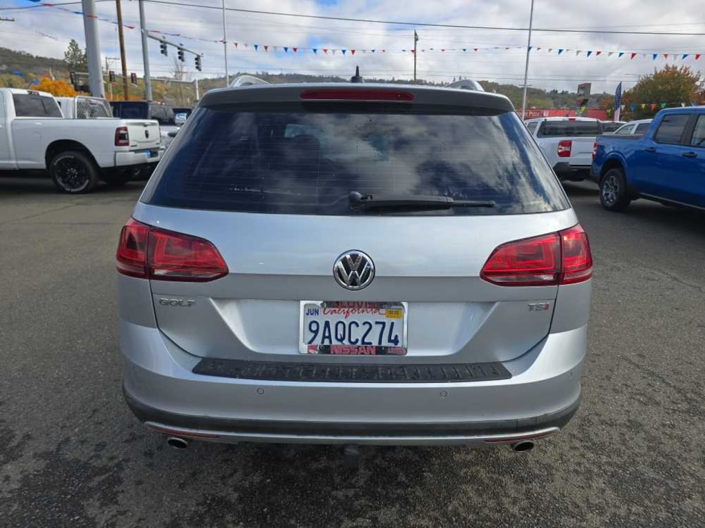 Certified 2017 Volkswagen Golf Alltrack SEL Wagon