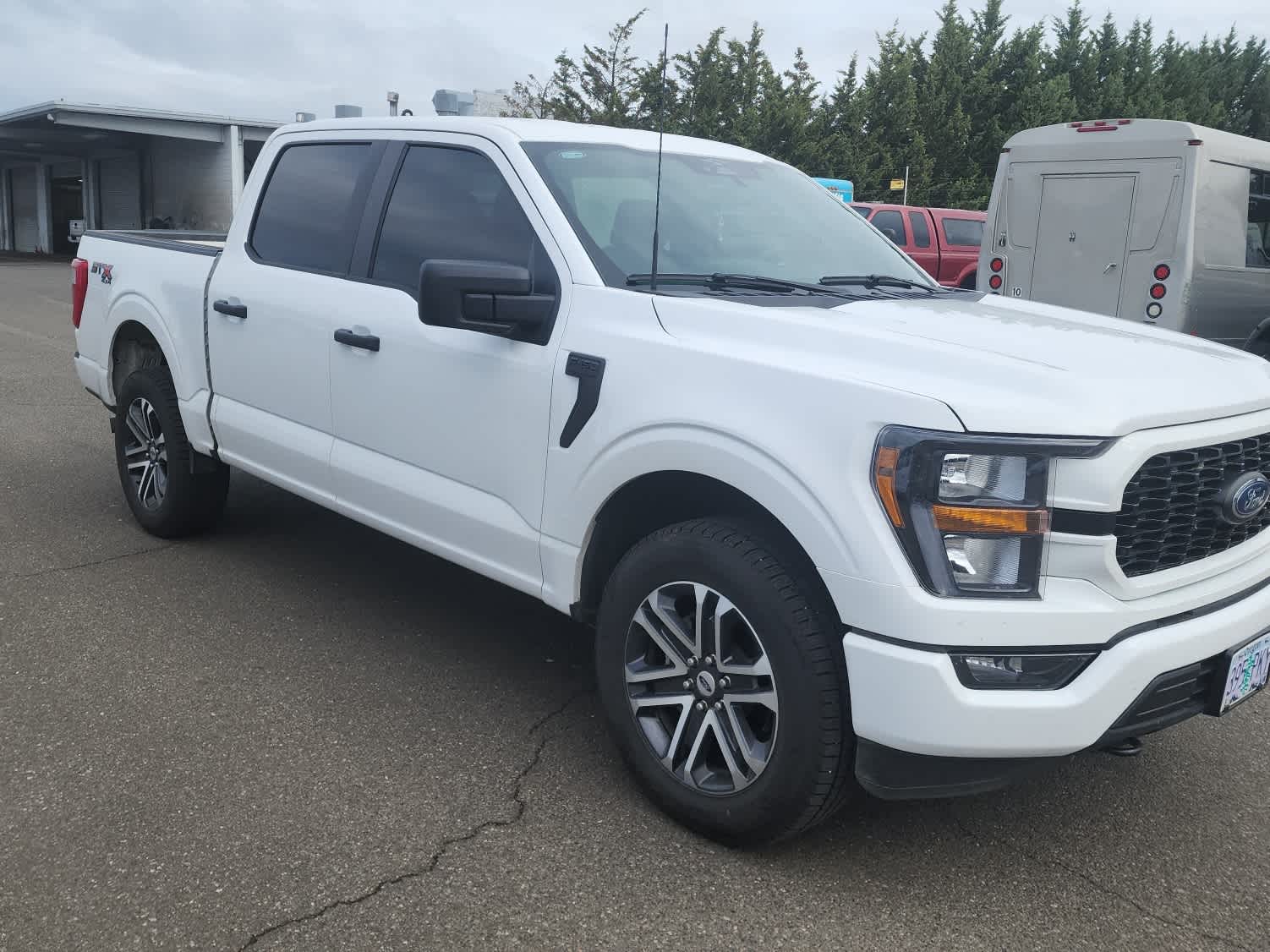 2023 Ford F-150 XL photo 3