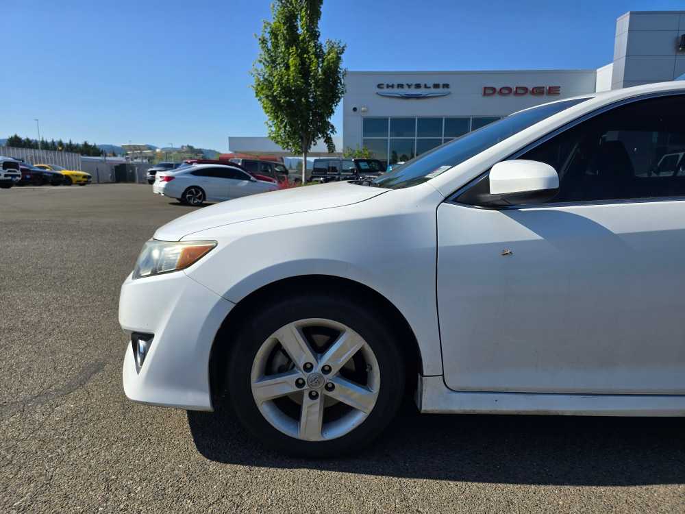 2012 Toyota Camry SE 6