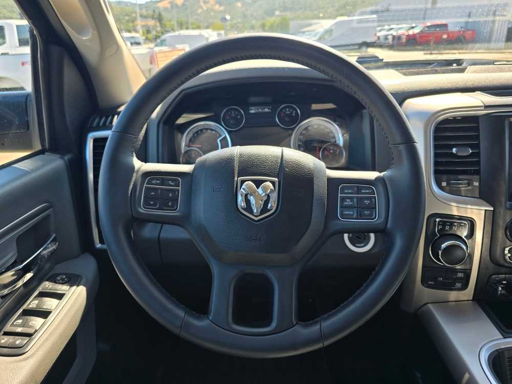Thumbnail: 2019 RAM 1500 Classic - 11