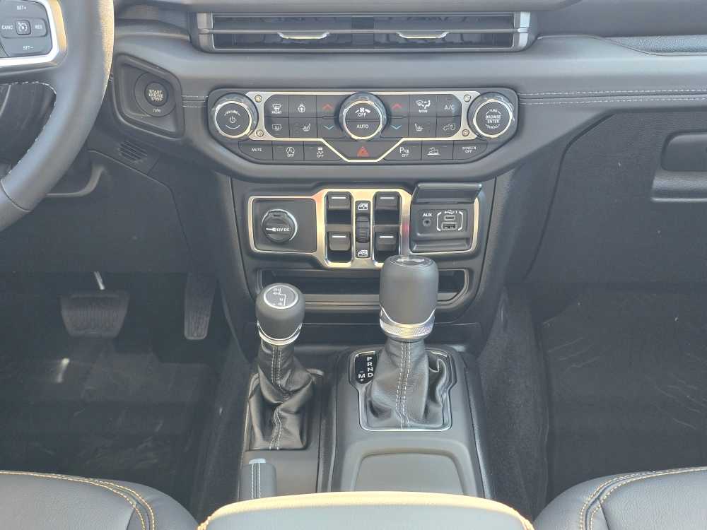 Thumbnail: 2025 Jeep Wrangler - 13