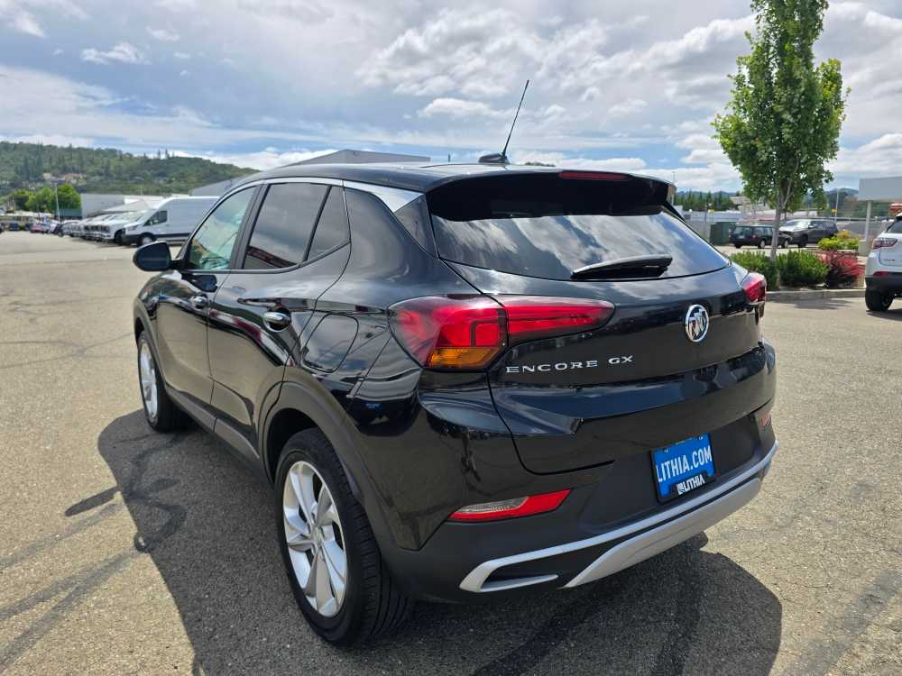 Thumbnail: 2022 Buick Encore GX - 3