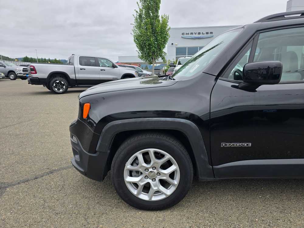 Thumbnail: 2018 Jeep Renegade - 6