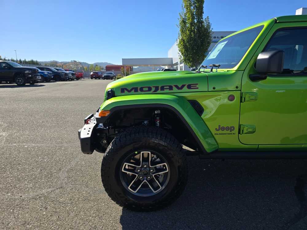 Thumbnail: 2025 Jeep Gladiator - 18