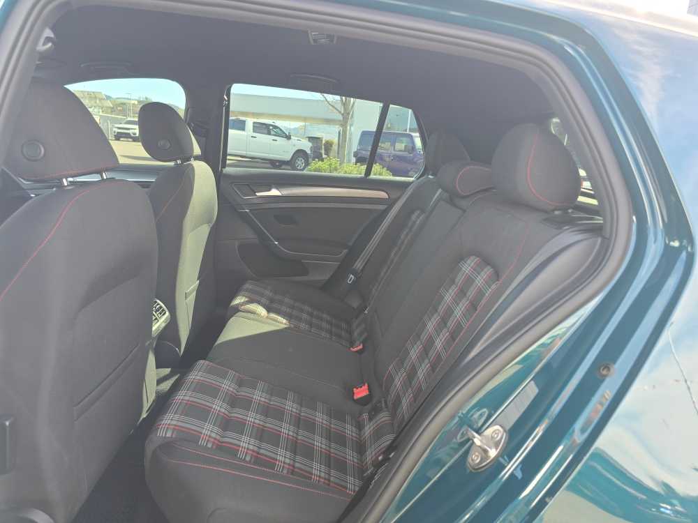 Thumbnail: 2019 Volkswagen Golf - 17