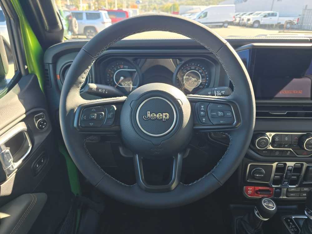 Thumbnail: 2025 Jeep Gladiator - 11