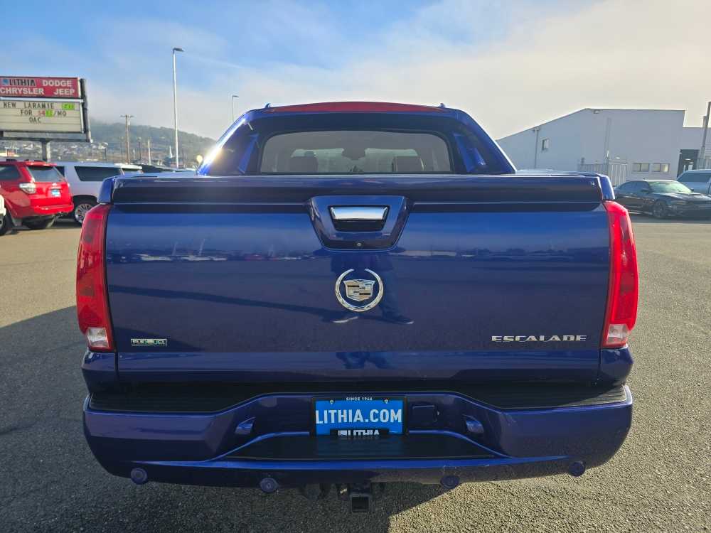 Thumbnail: 2010 Cadillac Escalade - 4