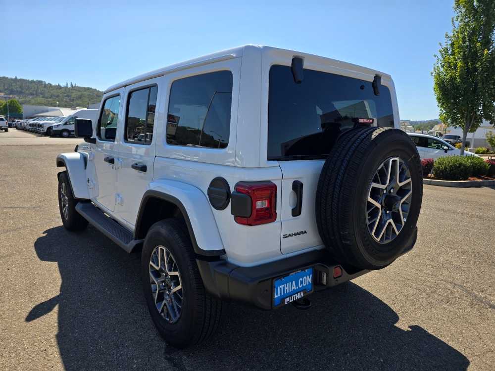 Thumbnail: 2025 Jeep Wrangler - 3