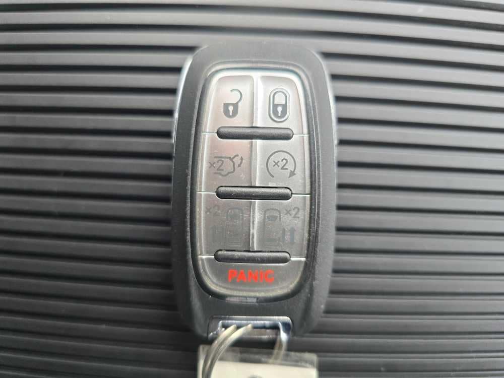 Thumbnail: 2024 Chrysler Pacifica - 22