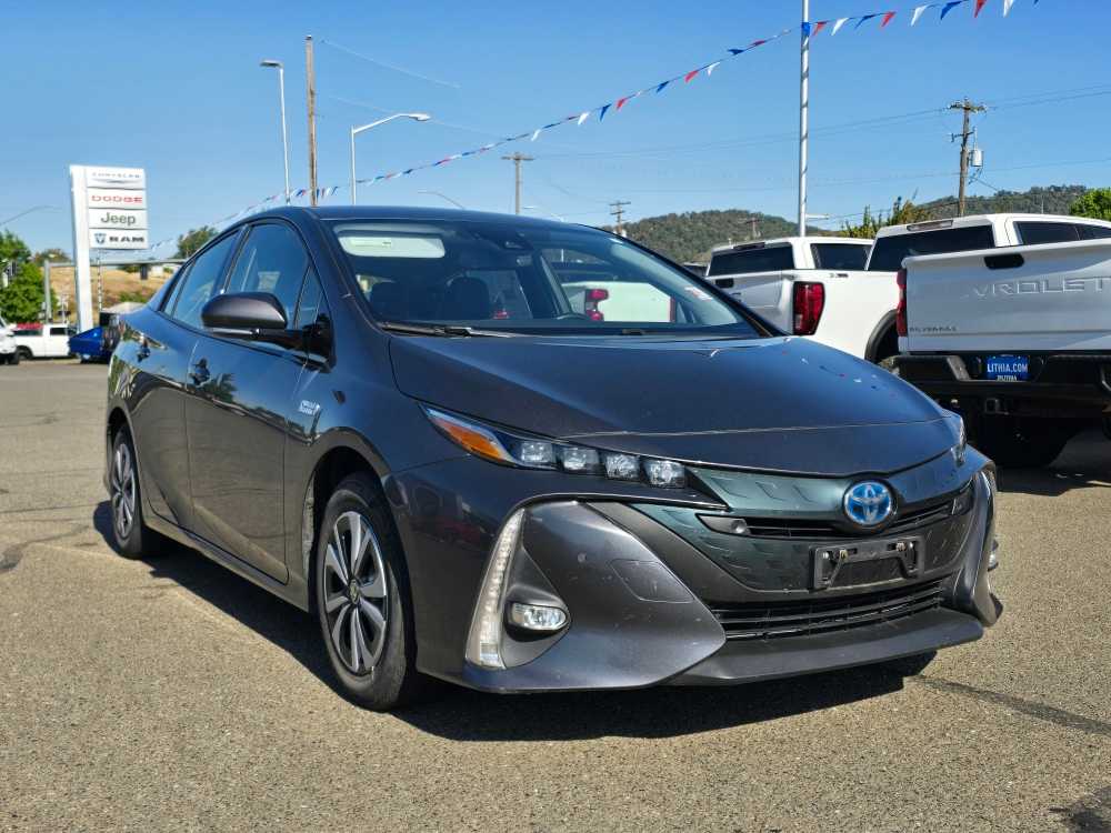 2018 Toyota Prius Prime Advanced photo 4