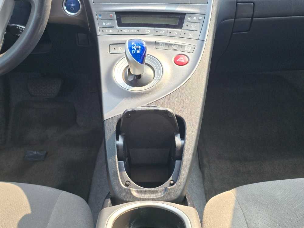 Thumbnail: 2014 Toyota Prius - 14