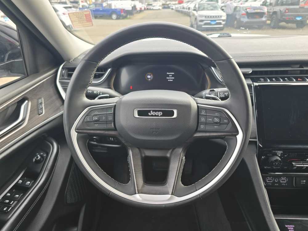 Thumbnail: 2023 Jeep Grand Cherokee - 11