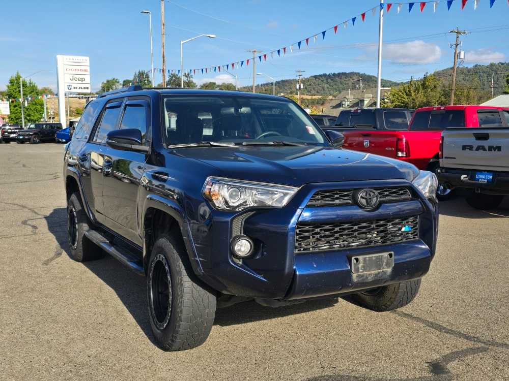 Thumbnail: 2019 Toyota 4Runner - 4