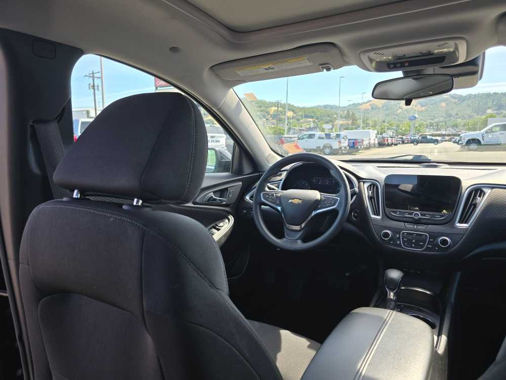 Thumbnail: 2024 Chevrolet Malibu - 10
