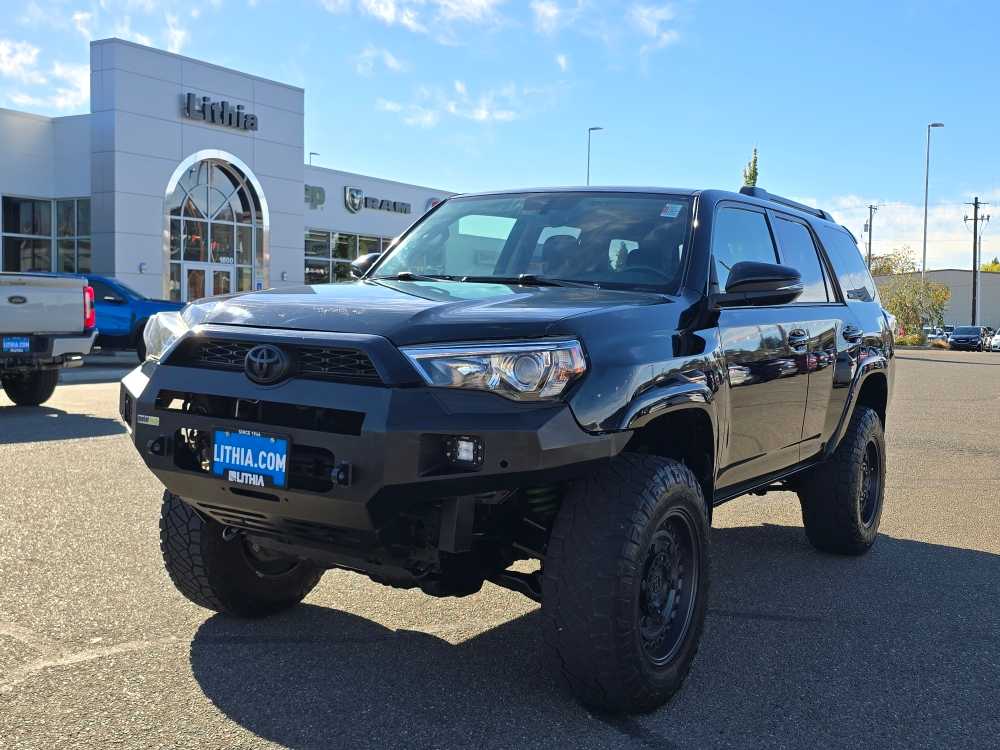 Thumbnail: 2018 Toyota 4Runner - 1