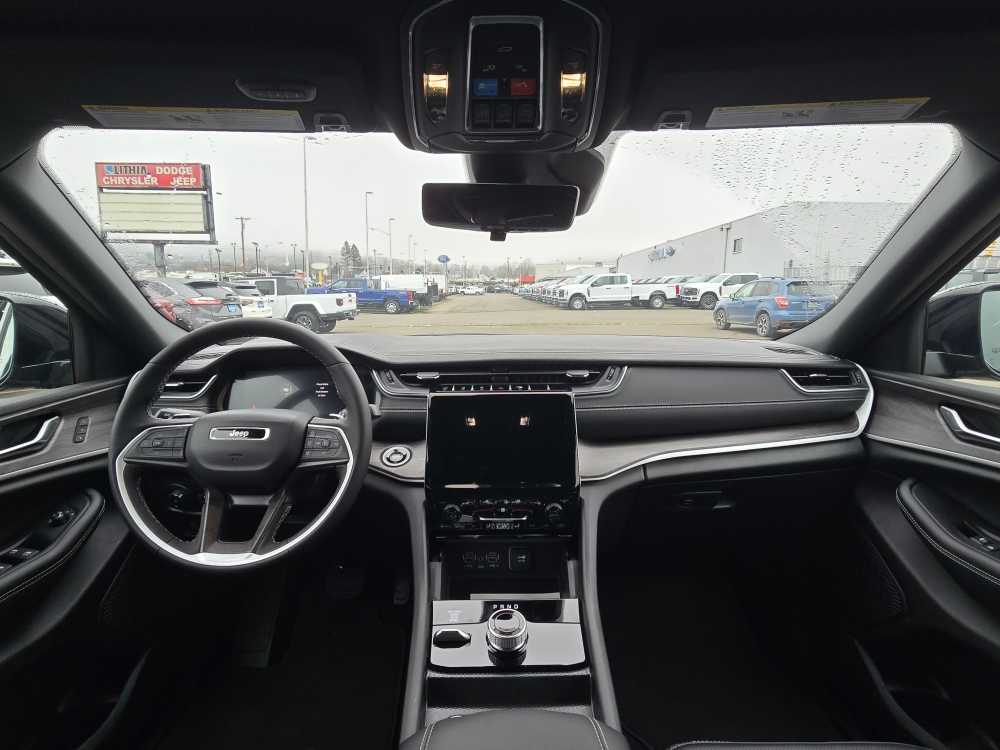 Thumbnail: 2025 Jeep Grand Cherokee L - 15