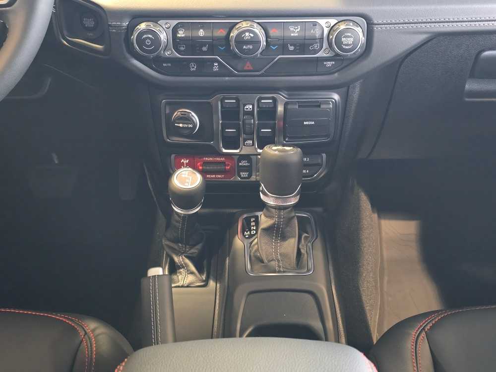 Thumbnail: 2025 Jeep Wrangler - 13