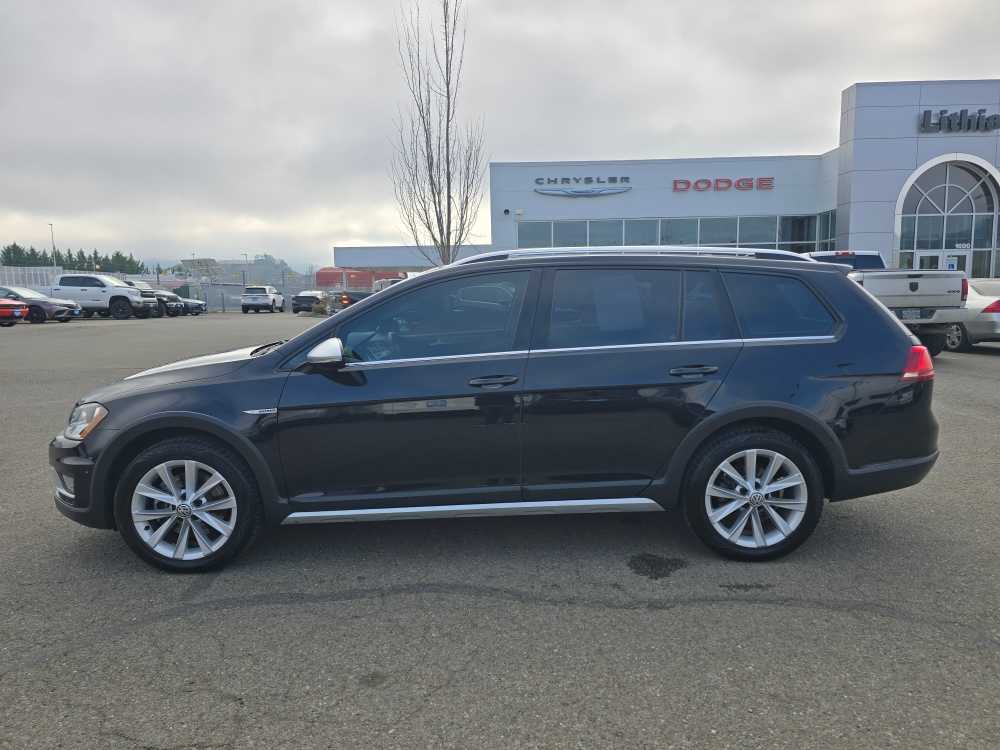 Thumbnail: 2017 Volkswagen Golf - 2