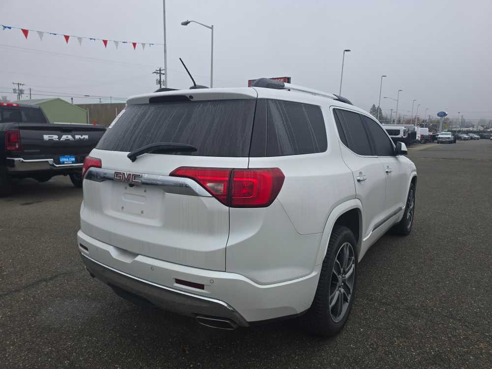 2018 Gmc Acadia Denali photo 2