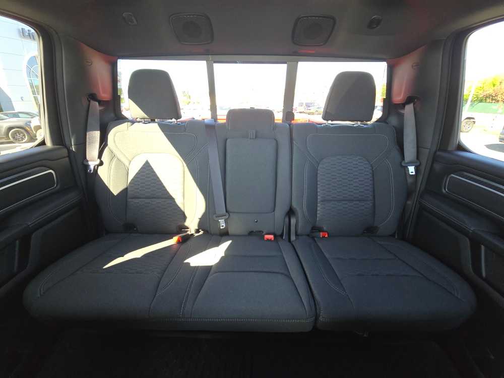 Thumbnail: 2026 RAM 1500 - 17