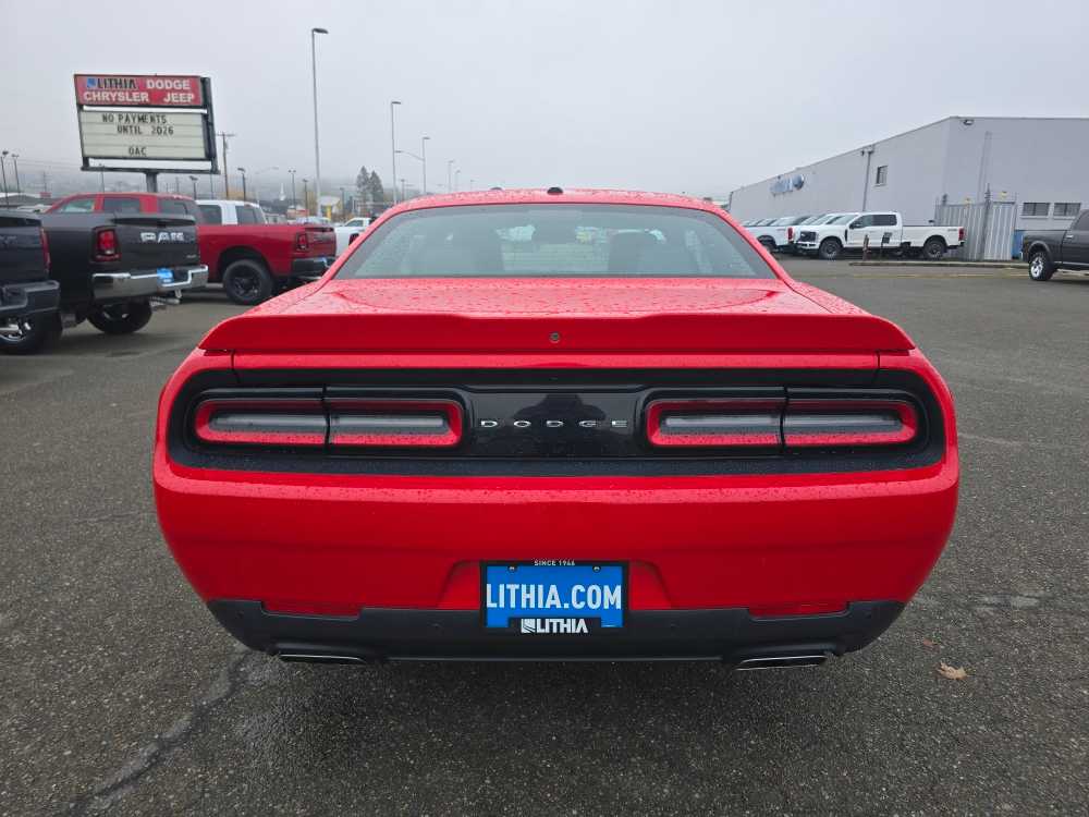 2015 Dodge Challenger SXT R/T Plus photo 4