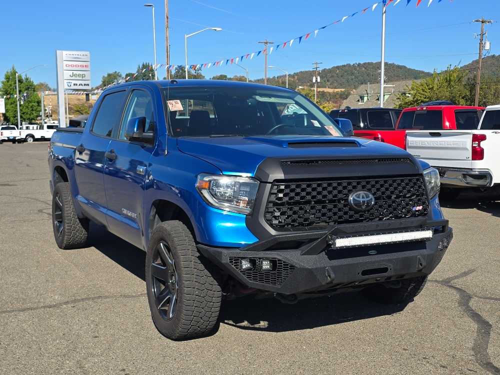 2018 Toyota Tundra SR5 CrewMax photo 4