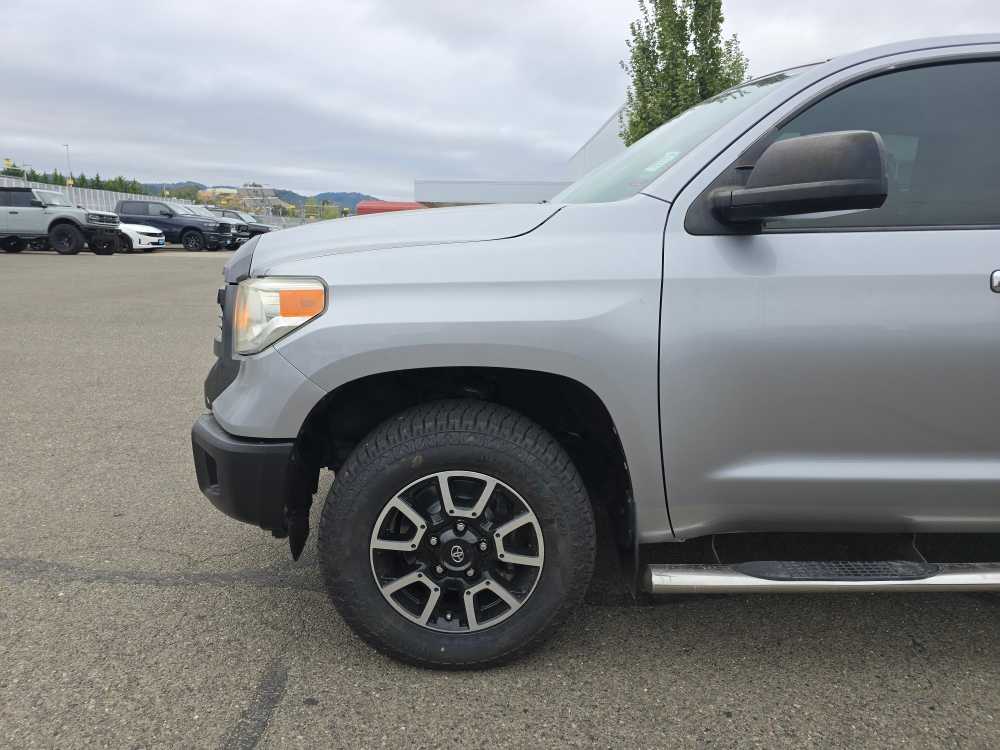 Thumbnail: 2014 Toyota Tundra - 6