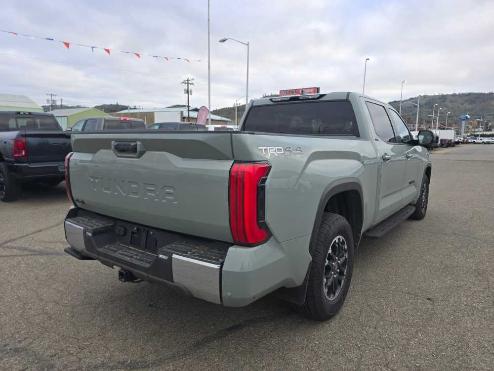 2025 Toyota Tundra SR5 CrewMax photo 3